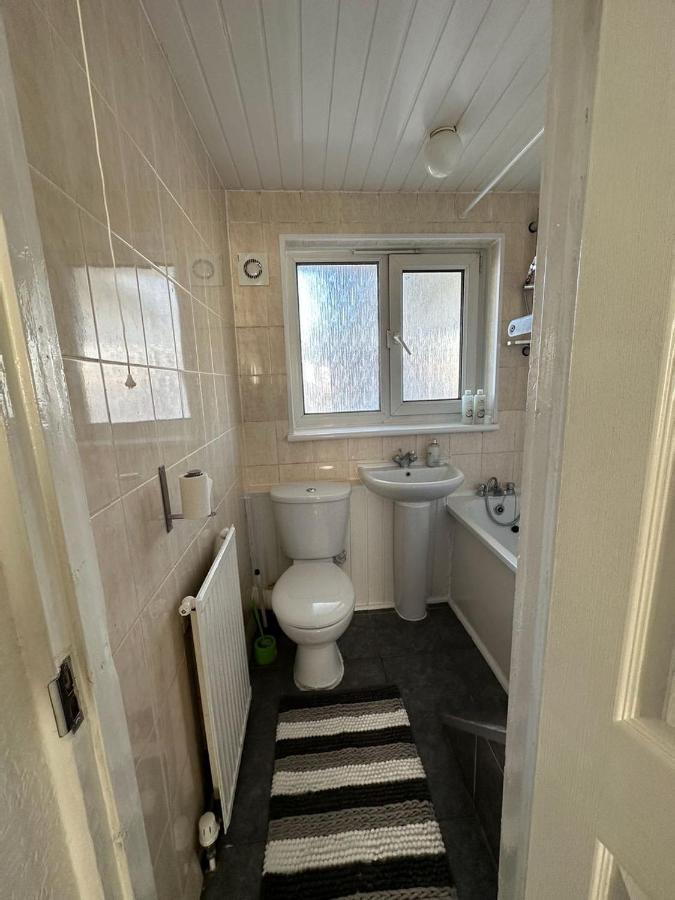 Cheerful Double Room For Single Use 런던 외부 사진